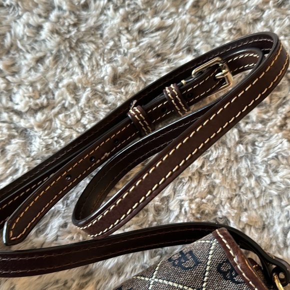 Dooney & Bourke Crossbody Purse - Picture 5 of 7